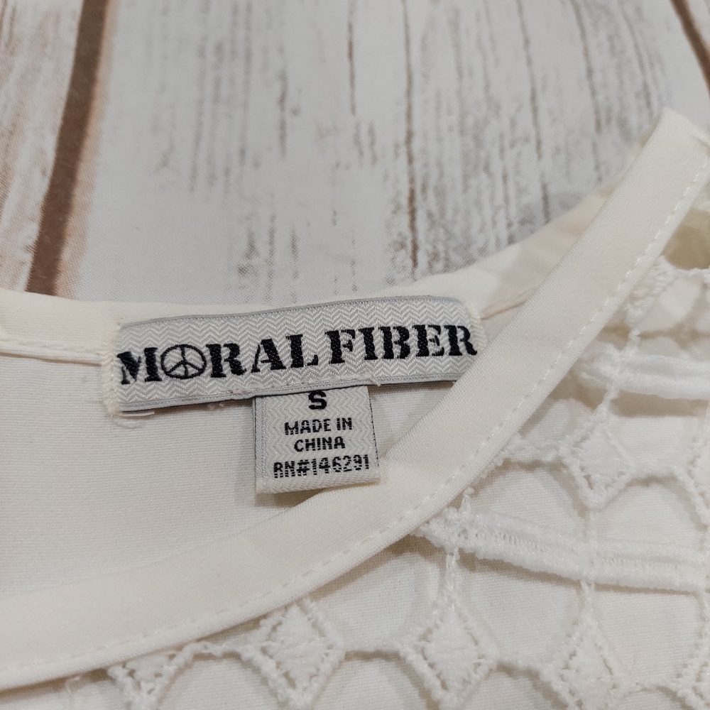 Off White Short Sleeve Blouse Cut Out Women's S - Picture 14 of 16